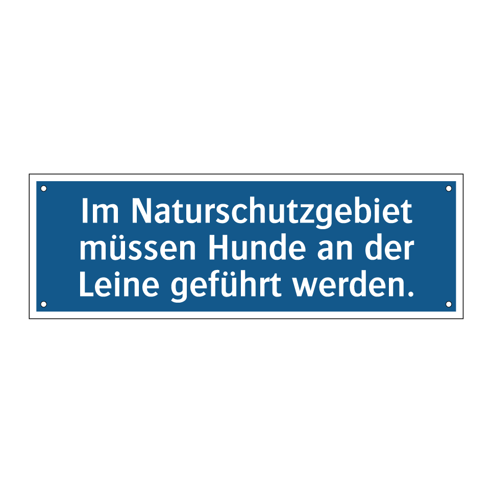 Im Naturschutzgebiet müssen Hunde an der Leine geführt werden.
