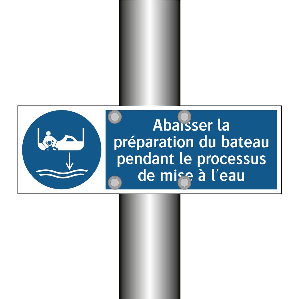 Abaisser la préparation du bateau pendant le processus de mise à l'eau