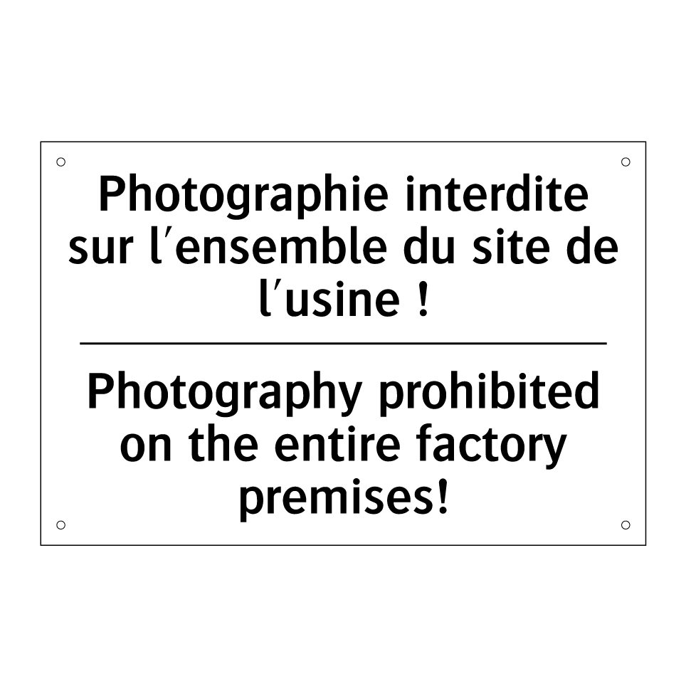 Photographie interdite sur l'ensemble /.../ - Photography prohibited on the /.../