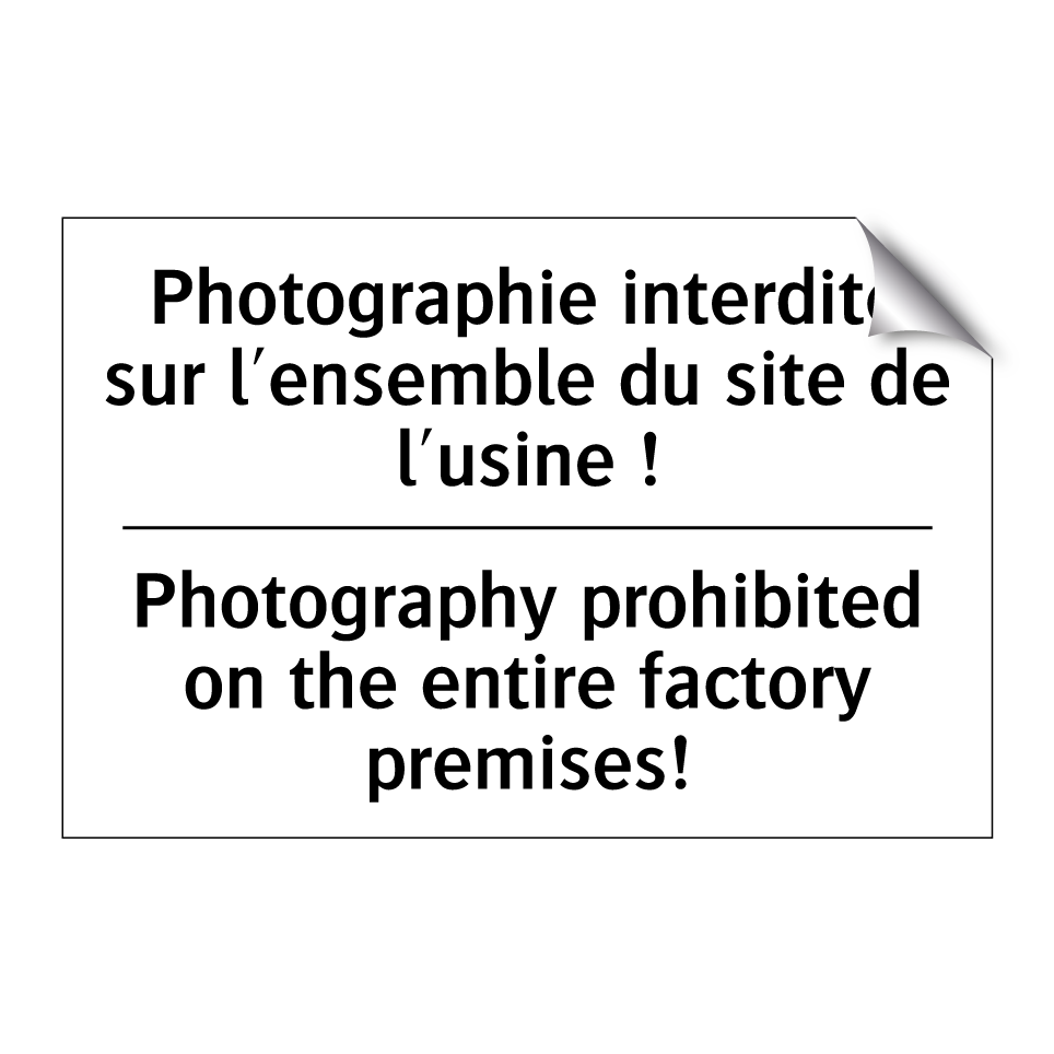 Photographie interdite sur l'ensemble /.../ - Photography prohibited on the /.../