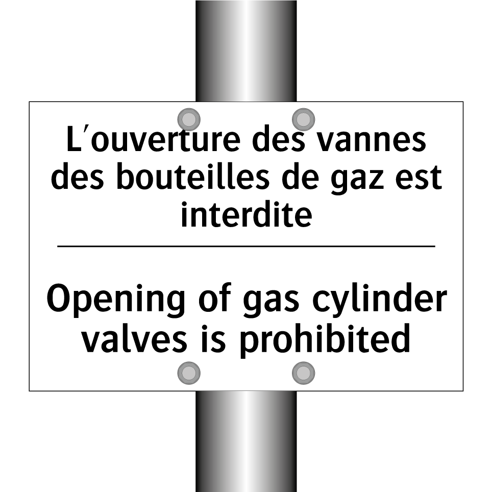 L'ouverture des vannes des bouteilles /.../ - Opening of gas cylinder valves /.../