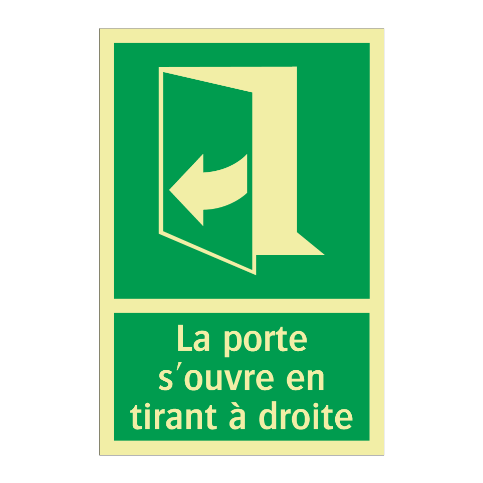 La porte s'ouvre en tirant à droite