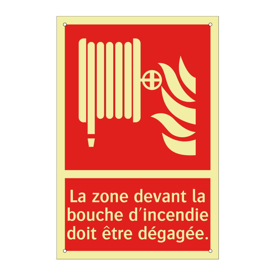 La zone devant la bouche d'incendie doit être dégagée.