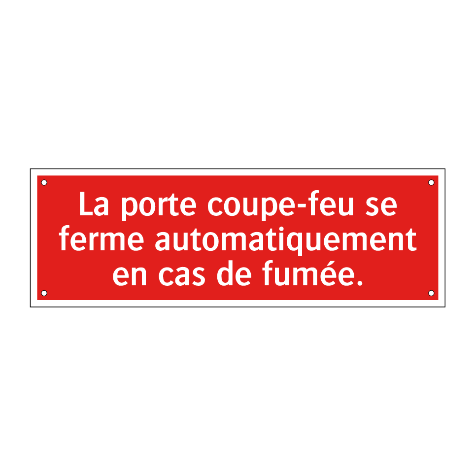 La porte coupe-feu se ferme automatiquement en cas de fumée.