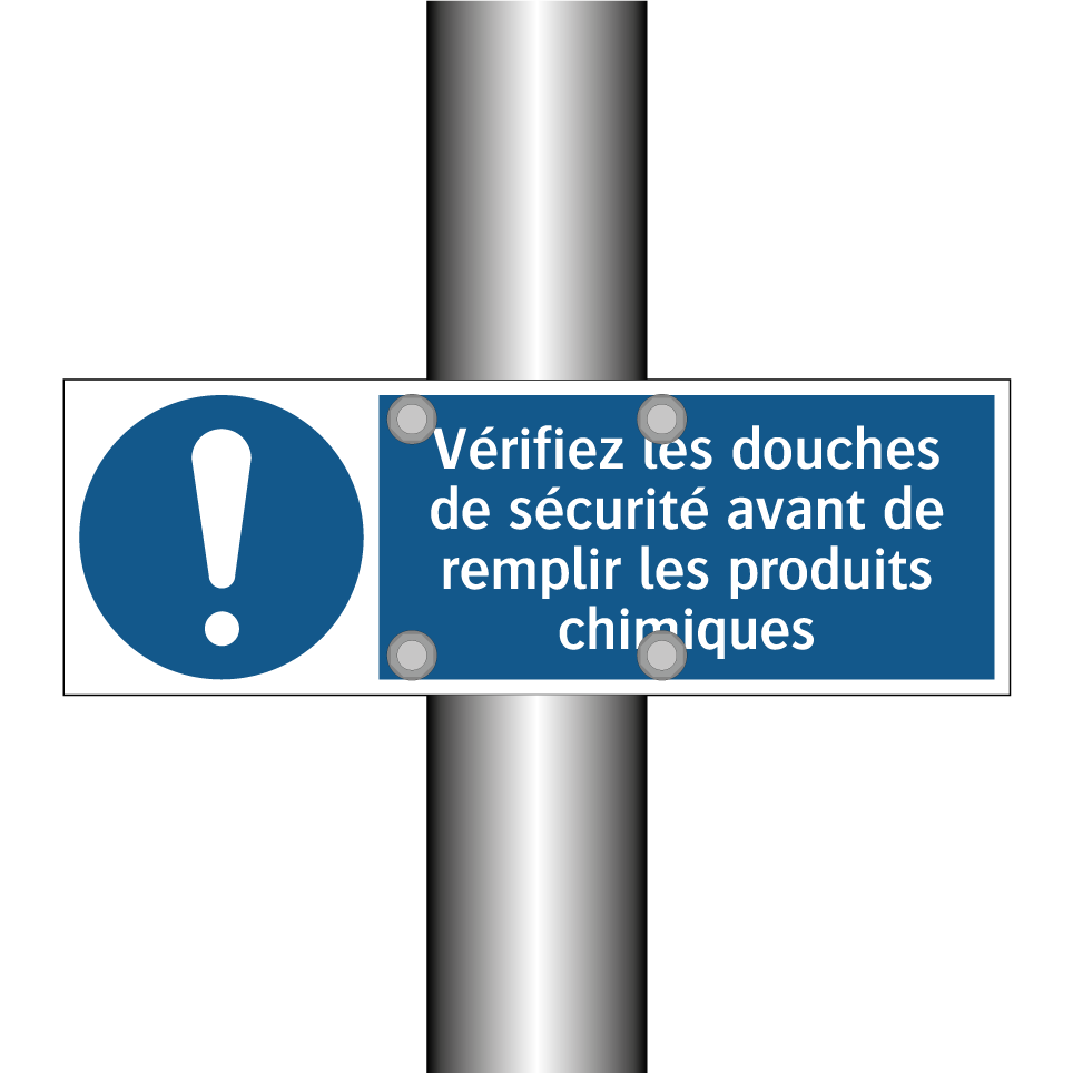 Vérifiez les douches de sécurité avant de remplir les produits chimiques