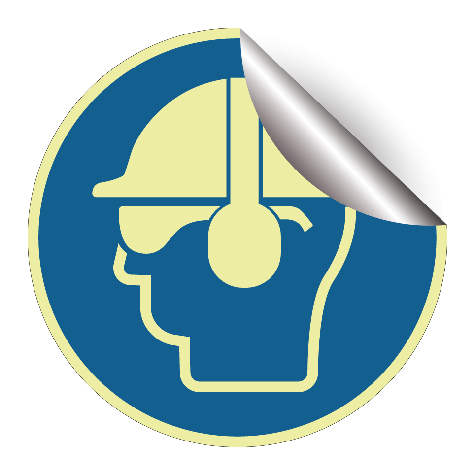 Helm mit Schutzbrille und Gehörschutz tragen