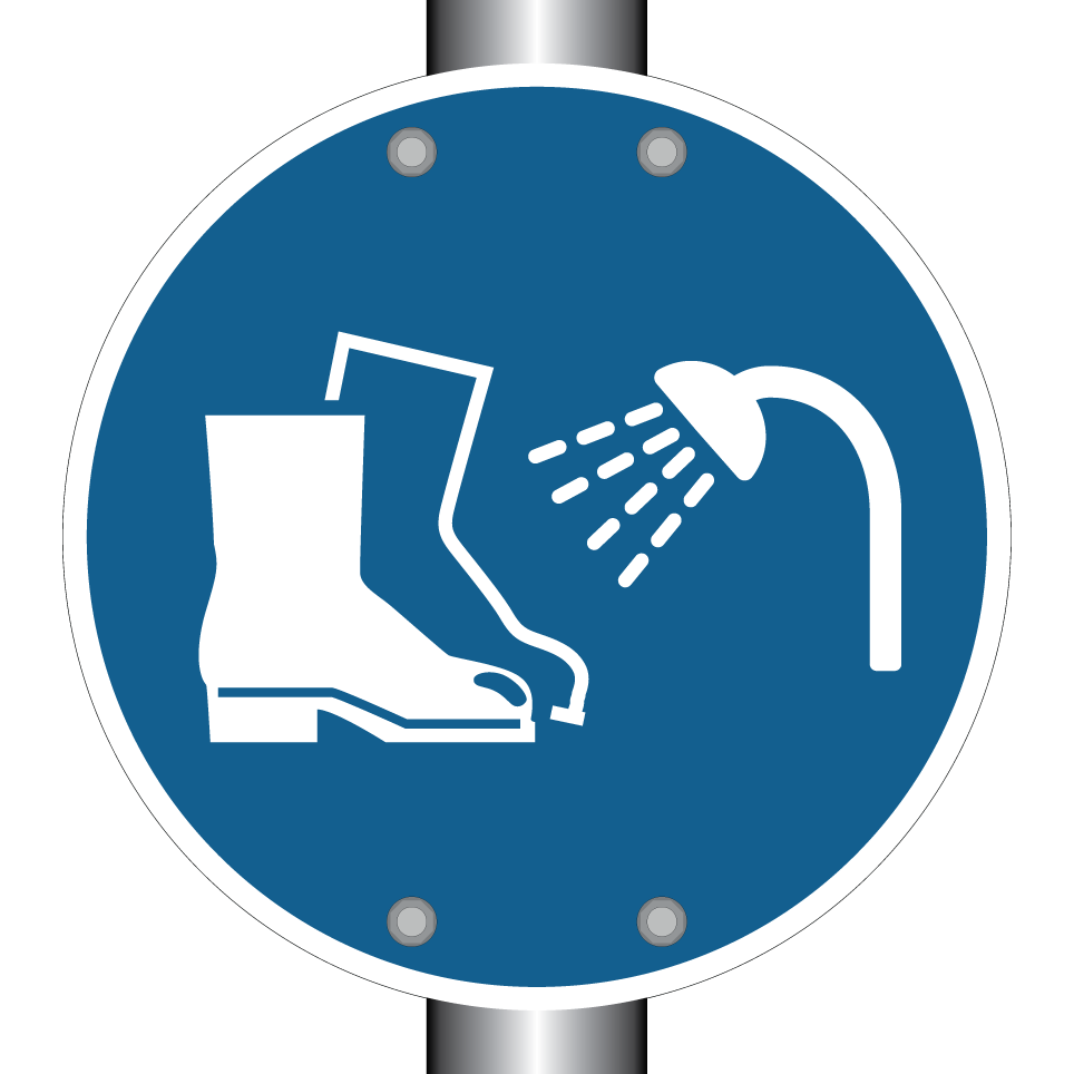 Stiefel vor dem Betreten reinigen